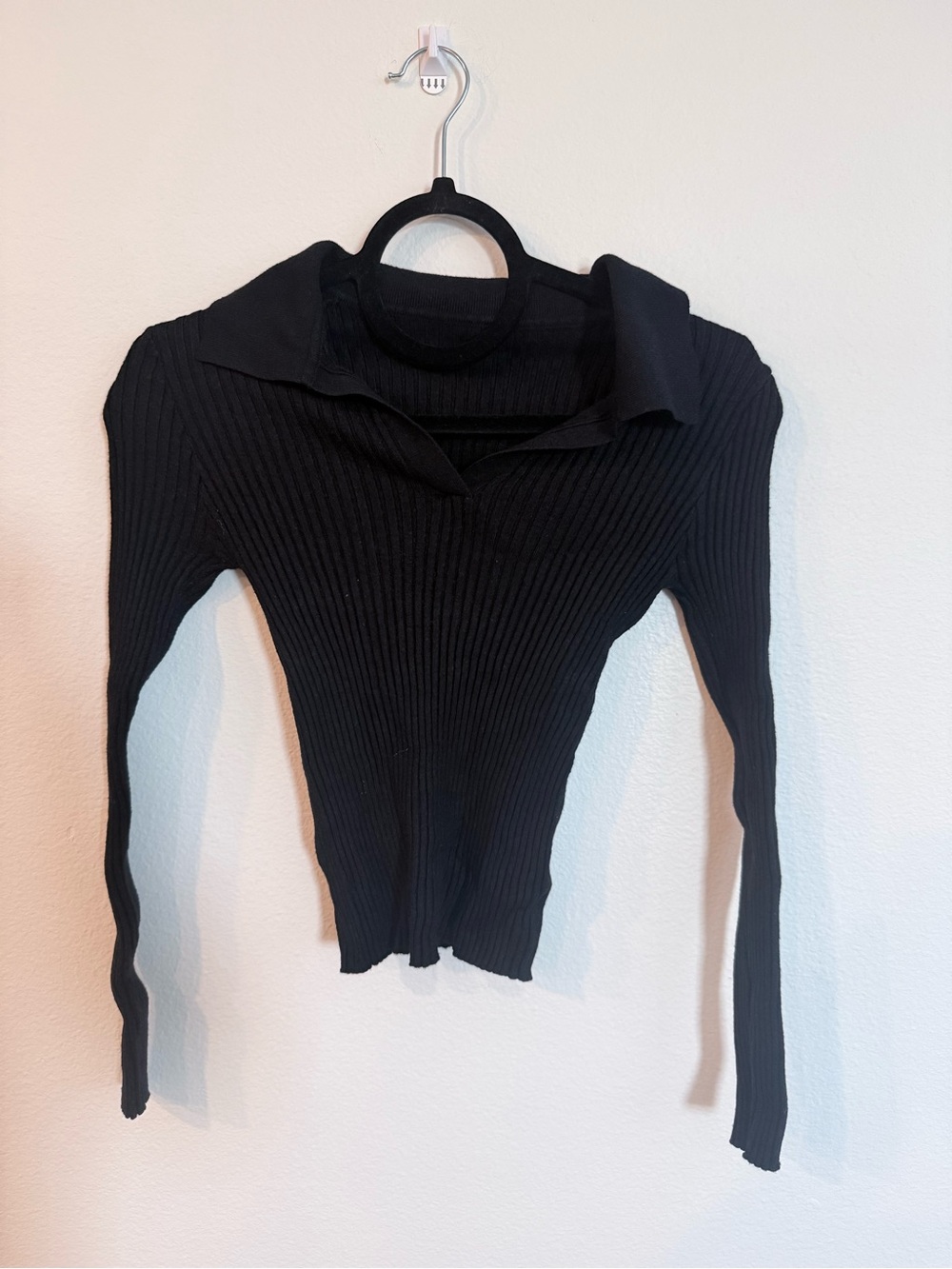 Women's Black Ribbed V-Neck Collared Sweater
